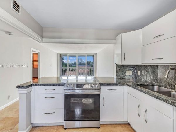 3199 S Ocean Dr, Unit 406, Hallandale Beach, FL 33009