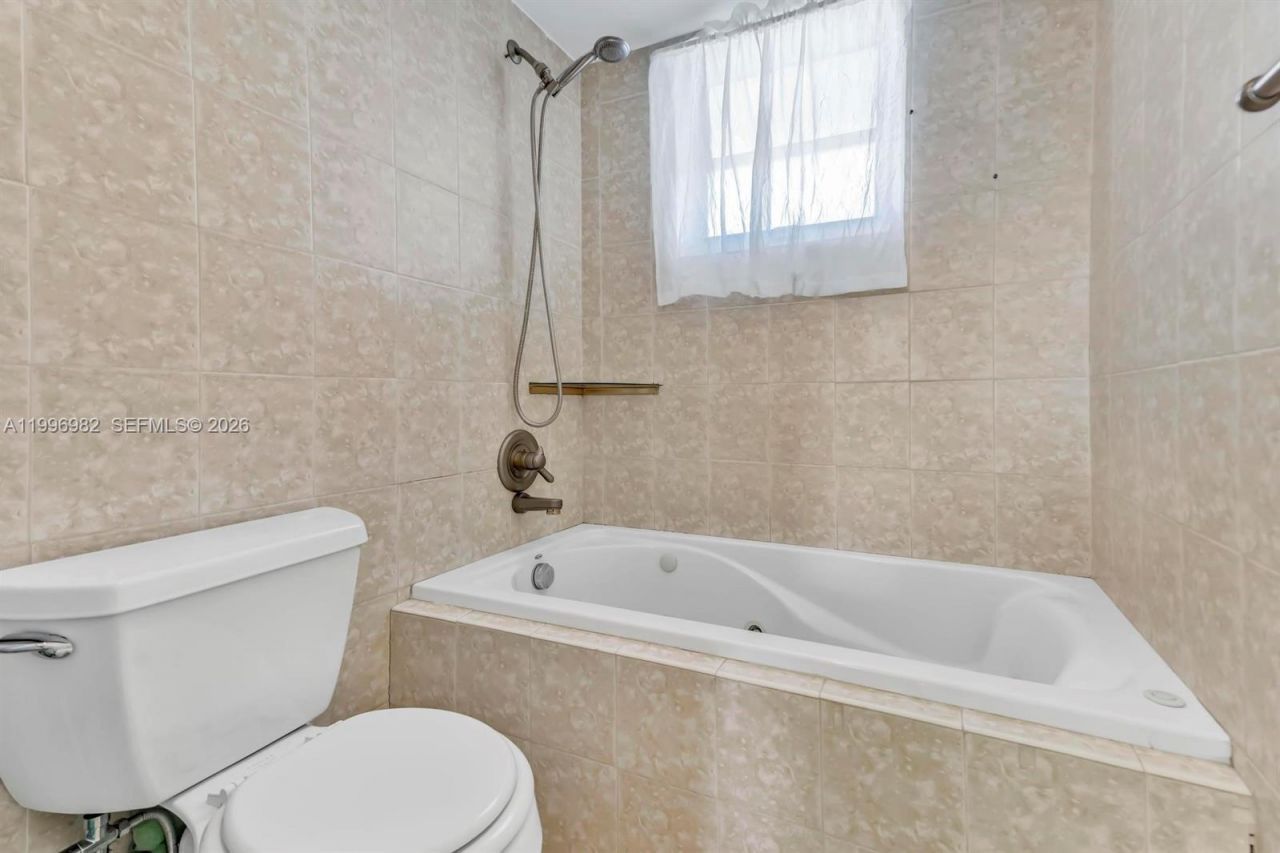 3199 S Ocean Dr, Unit 406, Hallandale Beach, FL 33009 Photo