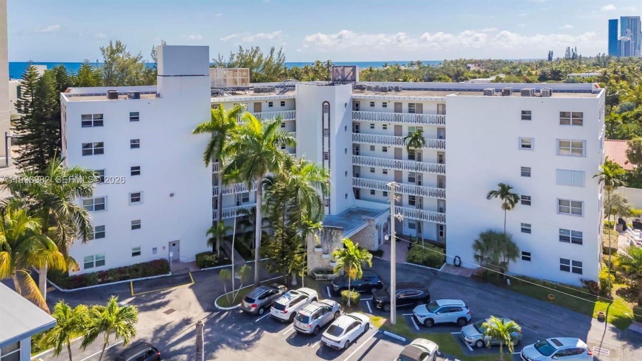 3199 S Ocean Dr, Unit 406, Hallandale Beach, FL 33009 Photo