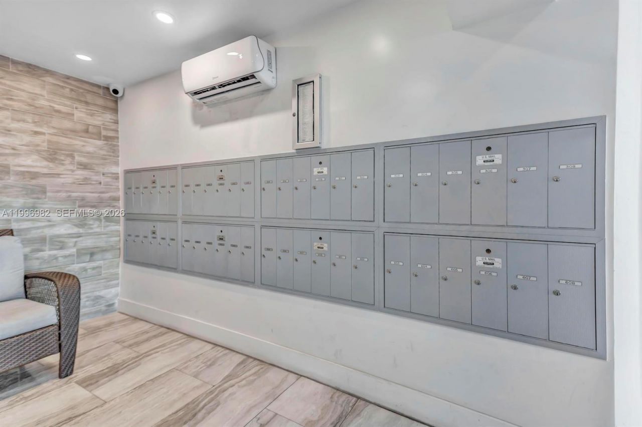 3199 S Ocean Dr, Unit 406, Hallandale Beach, FL 33009 Photo