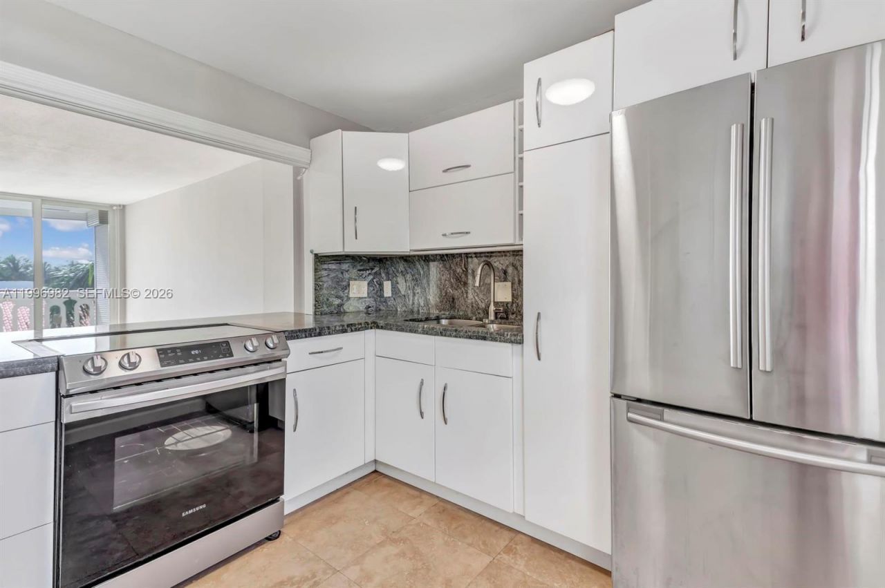 3199 S Ocean Dr, Unit 406, Hallandale Beach, FL 33009 Photo