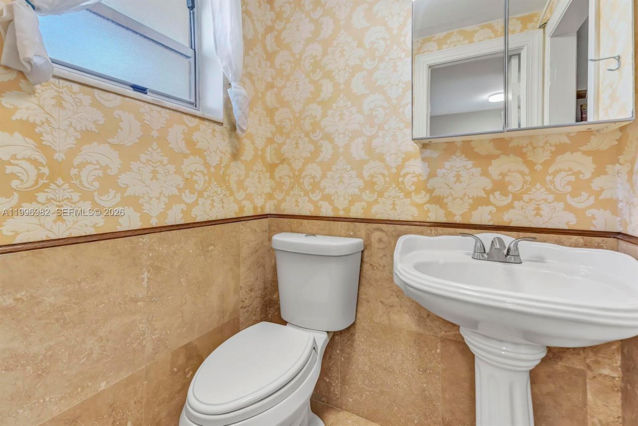 3199 S Ocean Dr, Unit 406, Hallandale Beach, FL 33009 Photo