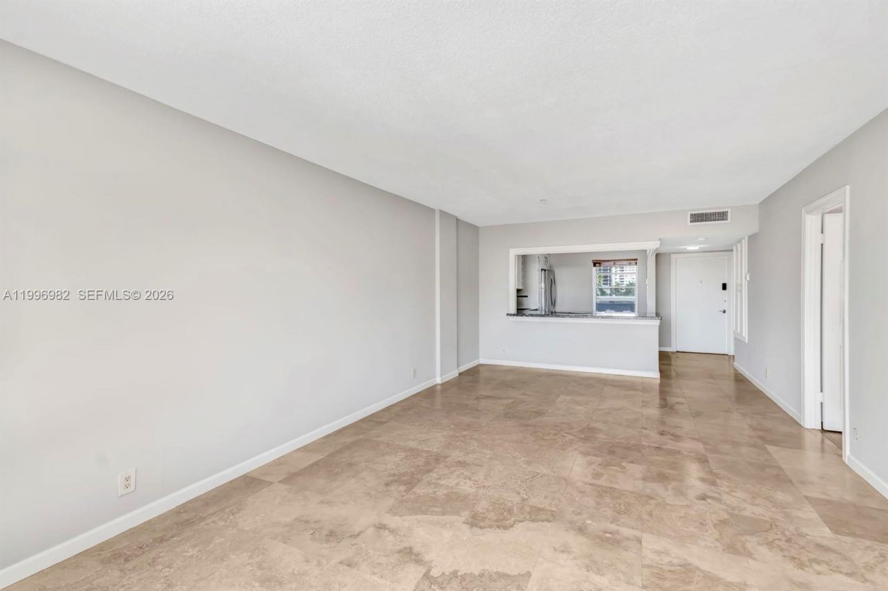 3199 S Ocean Dr, Unit 406, Hallandale Beach, FL 33009 Photo