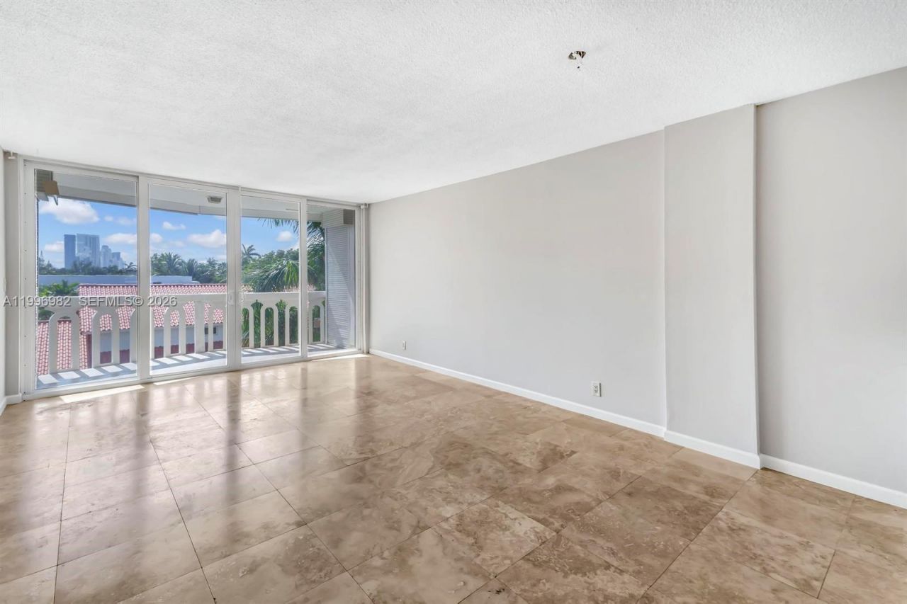 3199 S Ocean Dr, Unit 406, Hallandale Beach, FL 33009 Photo