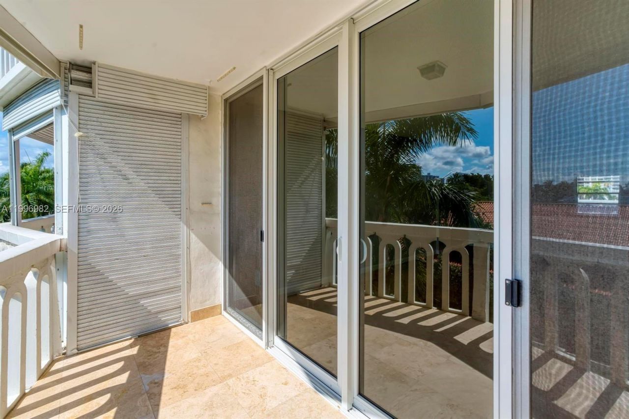 3199 S Ocean Dr, Unit 406, Hallandale Beach, FL 33009 Photo