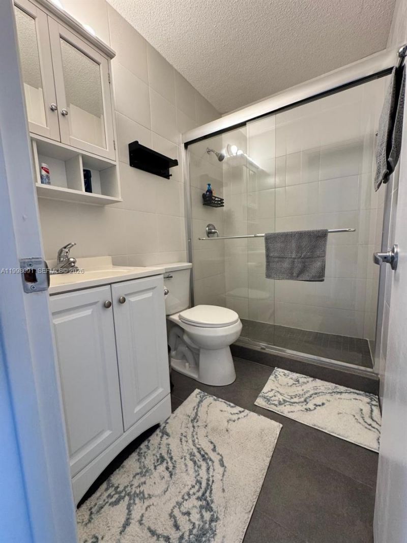 2111 NE 56th St , Unit 206, Fort Lauderdale, FL 33308 Photo