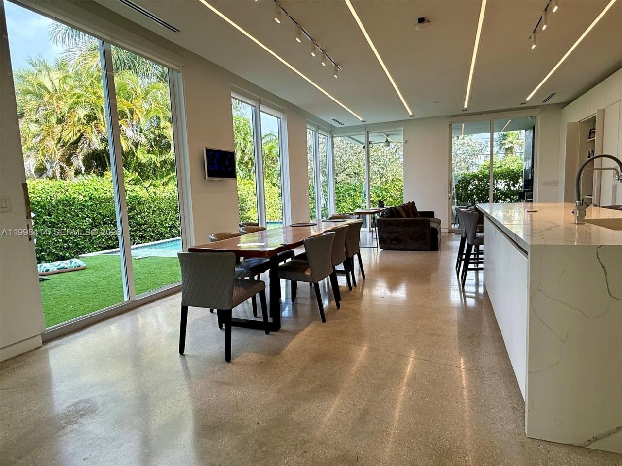 949 Tyler St, Hollywood, FL 33019 Photo