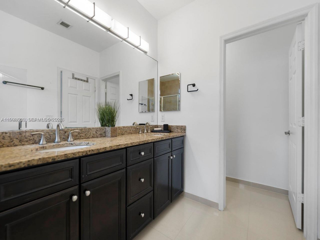 8781 NW 98th Ct, Unit 8781, Doral, FL 33178 Photo