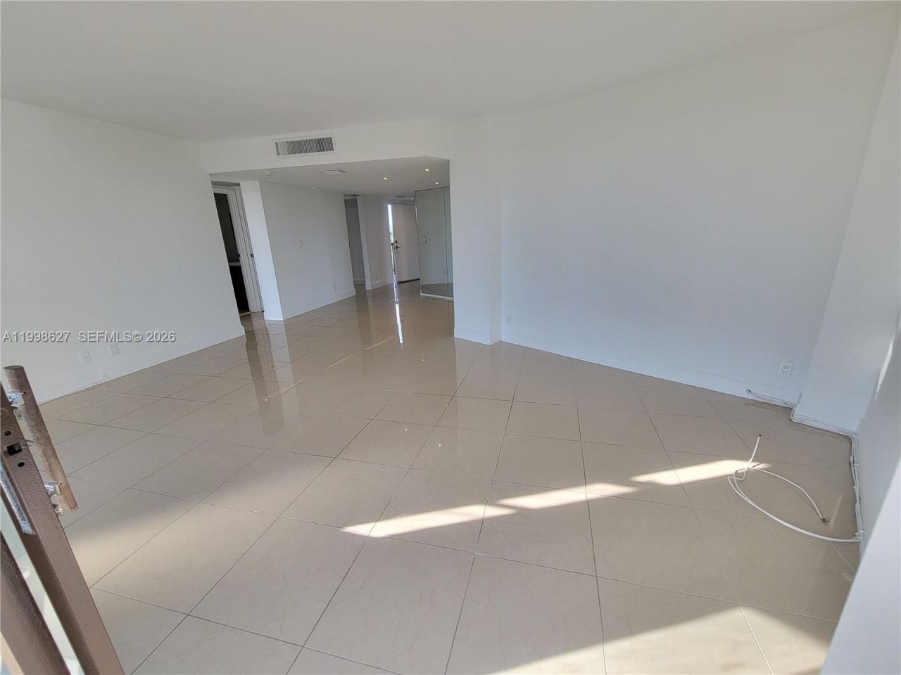 3301 N Country Club Dr, Unit 811, Aventura, FL 33180 Photo