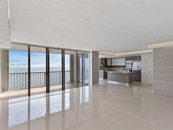 881 Ocean Dr , Unit 18F, Key Biscayne, FL 33149