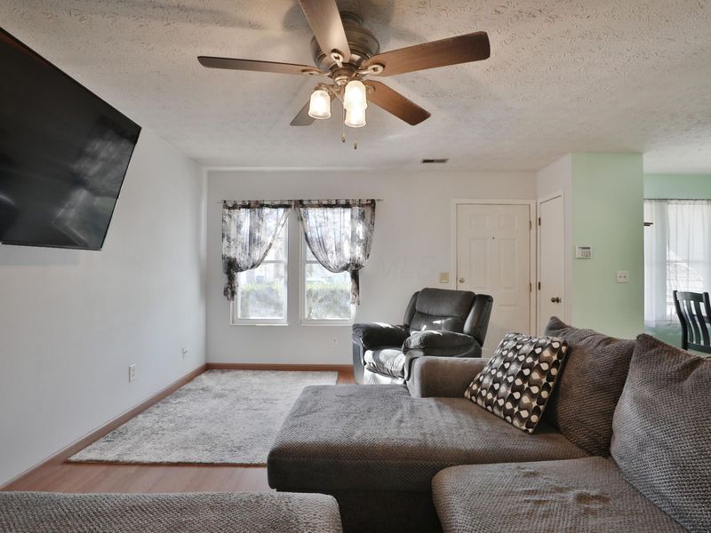 6998 Wind River Drive, Reynoldsburg, OH 43068 Photo 7