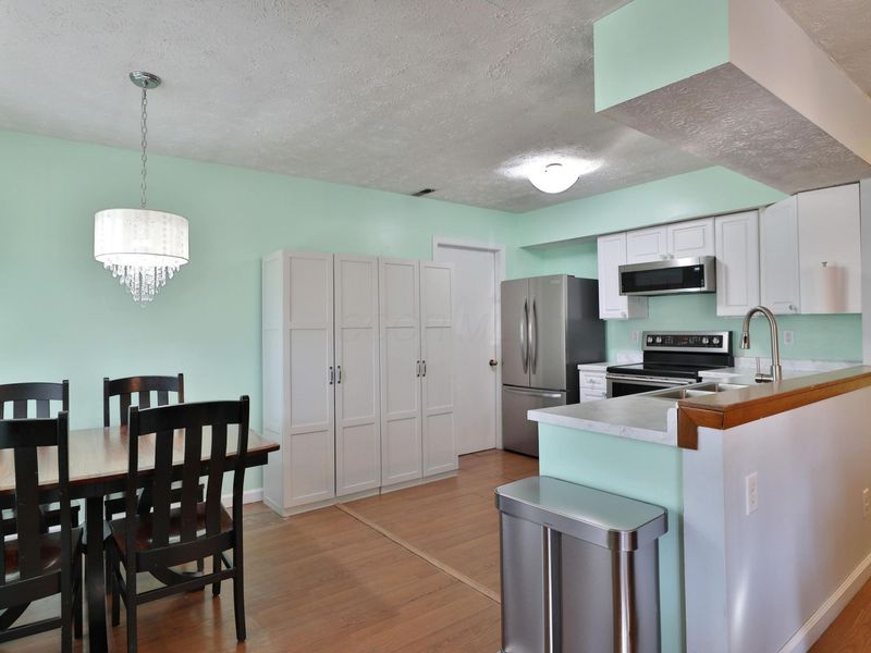 6998 Wind River Drive, Reynoldsburg, OH 43068 Photo 9