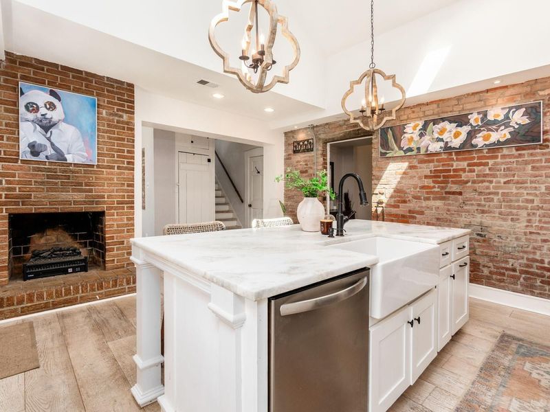 8058 Flint Road , Columbus, OH 43235 Photo 18