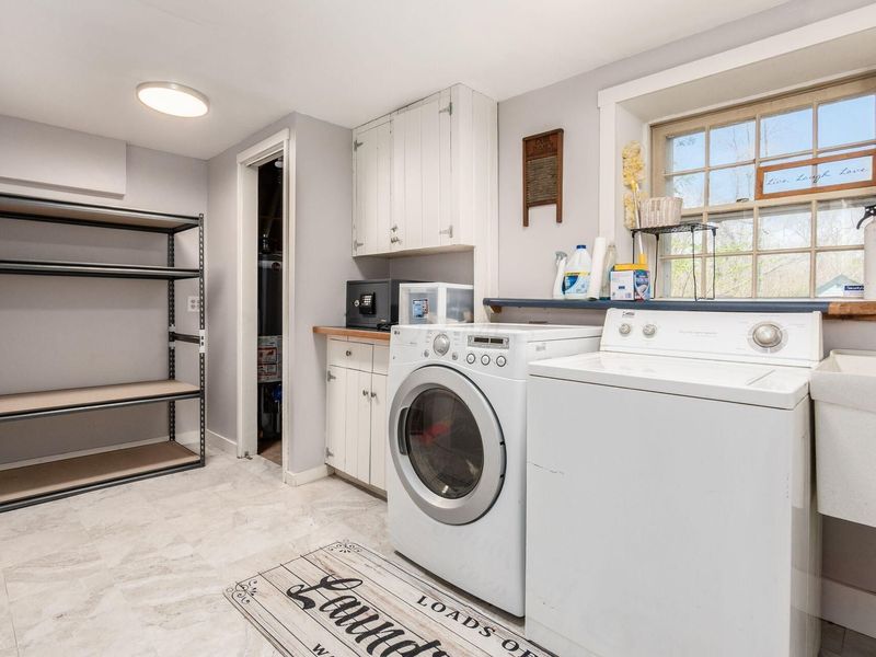 8058 Flint Road , Columbus, OH 43235 Photo 20