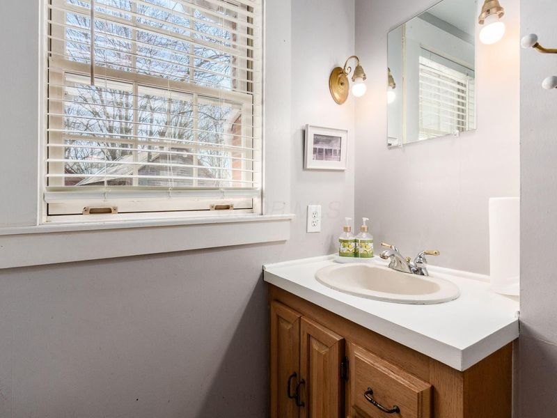 8058 Flint Road , Columbus, OH 43235 Photo 21