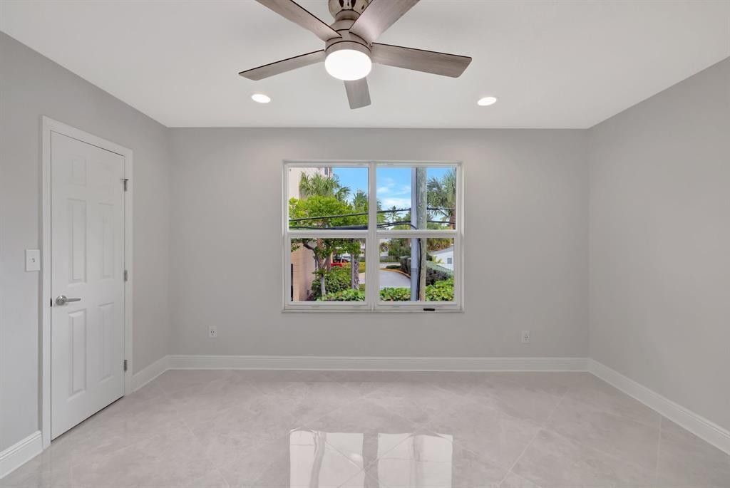 2400 NE 33rd Avenue, Unit 212, Fort Lauderdale, FL 33305 Photo