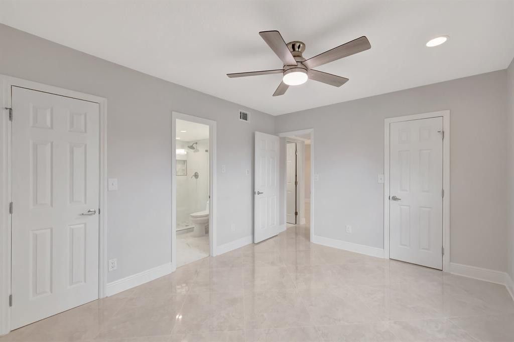 2400 NE 33rd Avenue, Unit 212, Fort Lauderdale, FL 33305 Photo