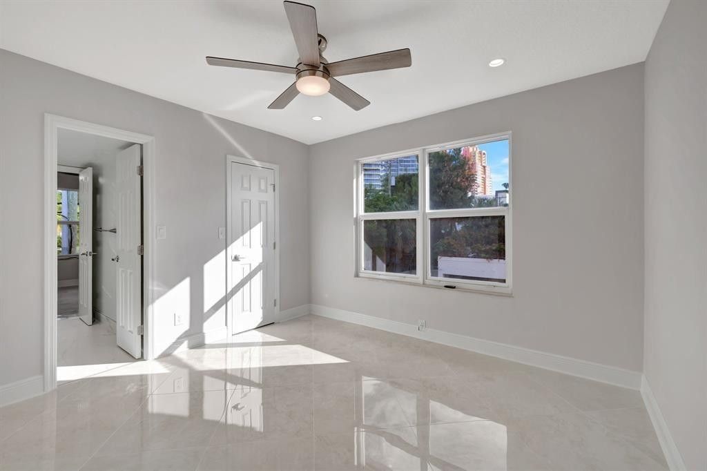 2400 NE 33rd Avenue, Unit 212, Fort Lauderdale, FL 33305 Photo