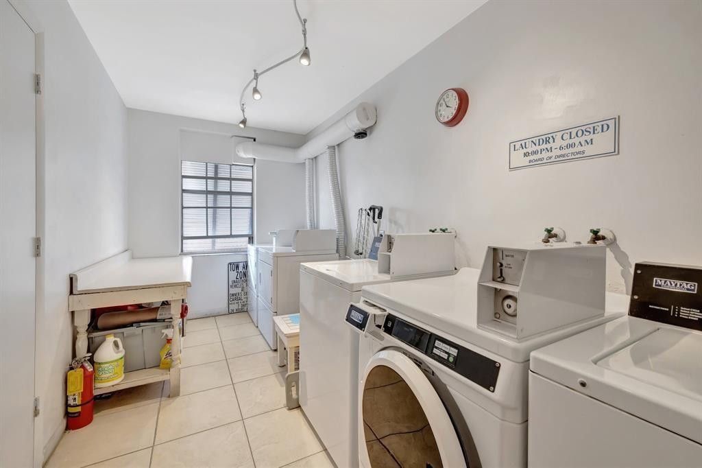 2400 NE 33rd Avenue, Unit 212, Fort Lauderdale, FL 33305 Photo