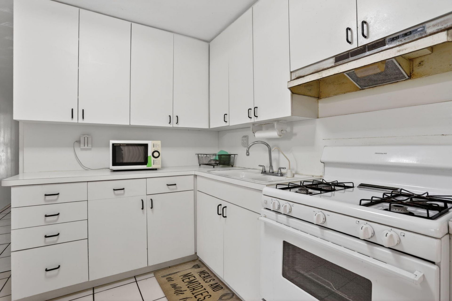 2411 NE 10th Terrace, Pompano Beach, FL 33064 Photo