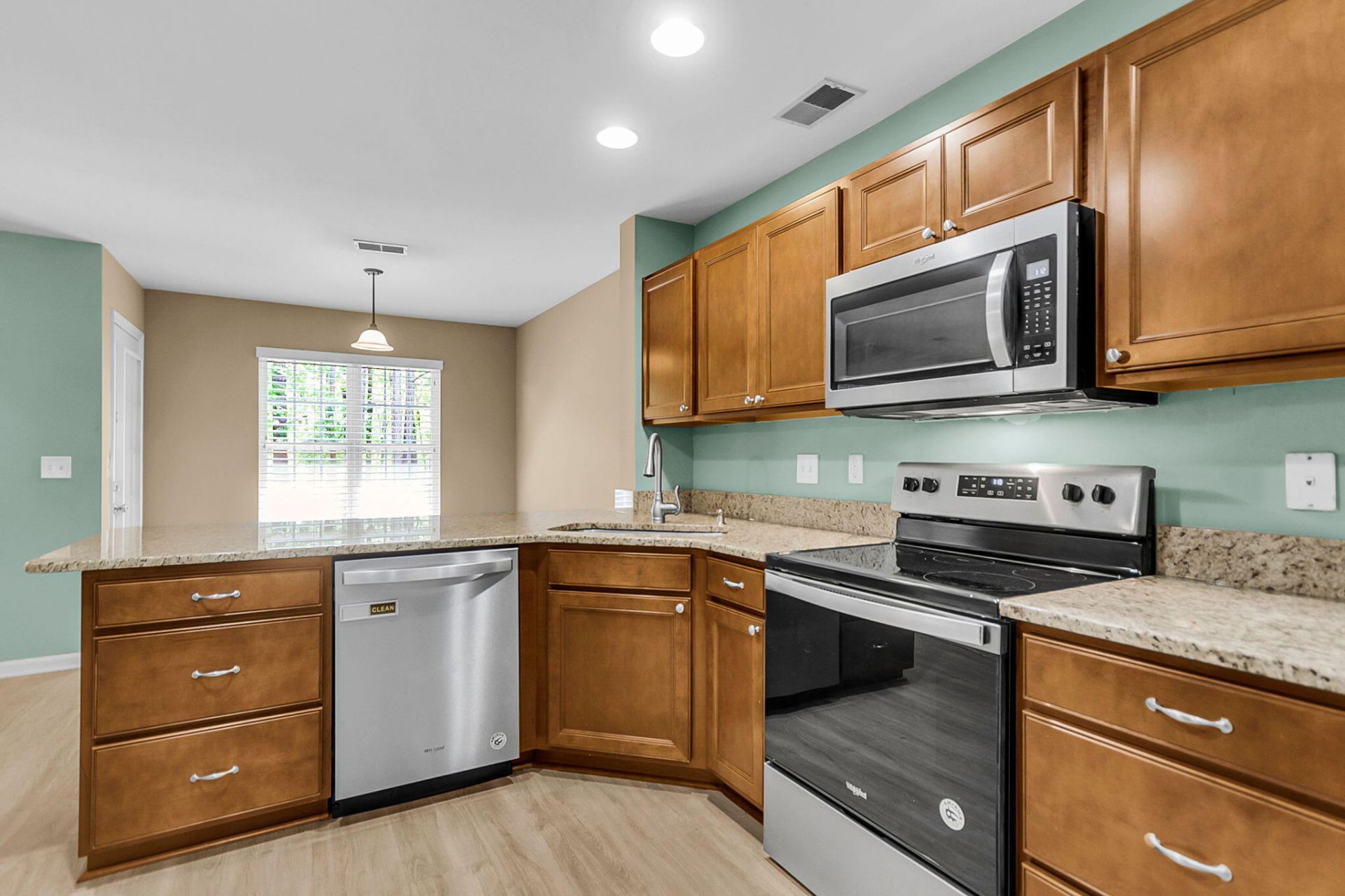 604 Poplar Grove Place Photo 10