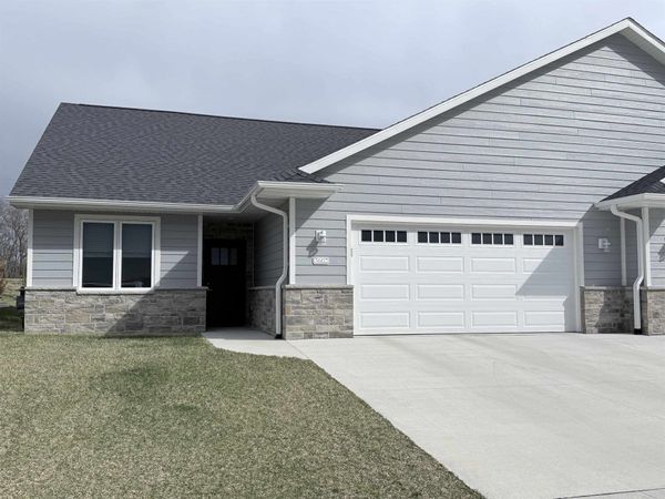 3602 Wagon Wheel Lane, Dubuque, IA 52002