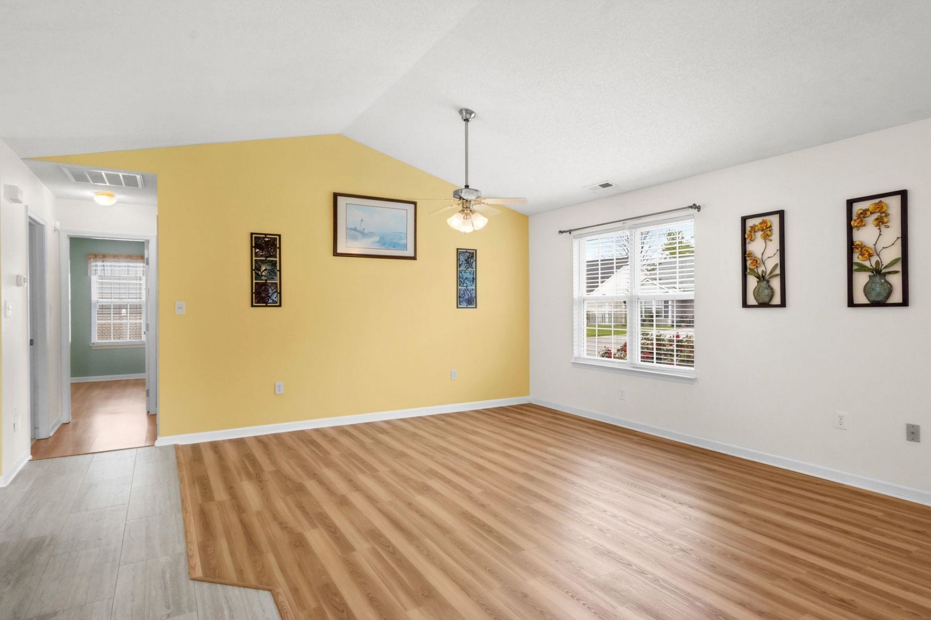 170 Sussex Ct. Photo 14