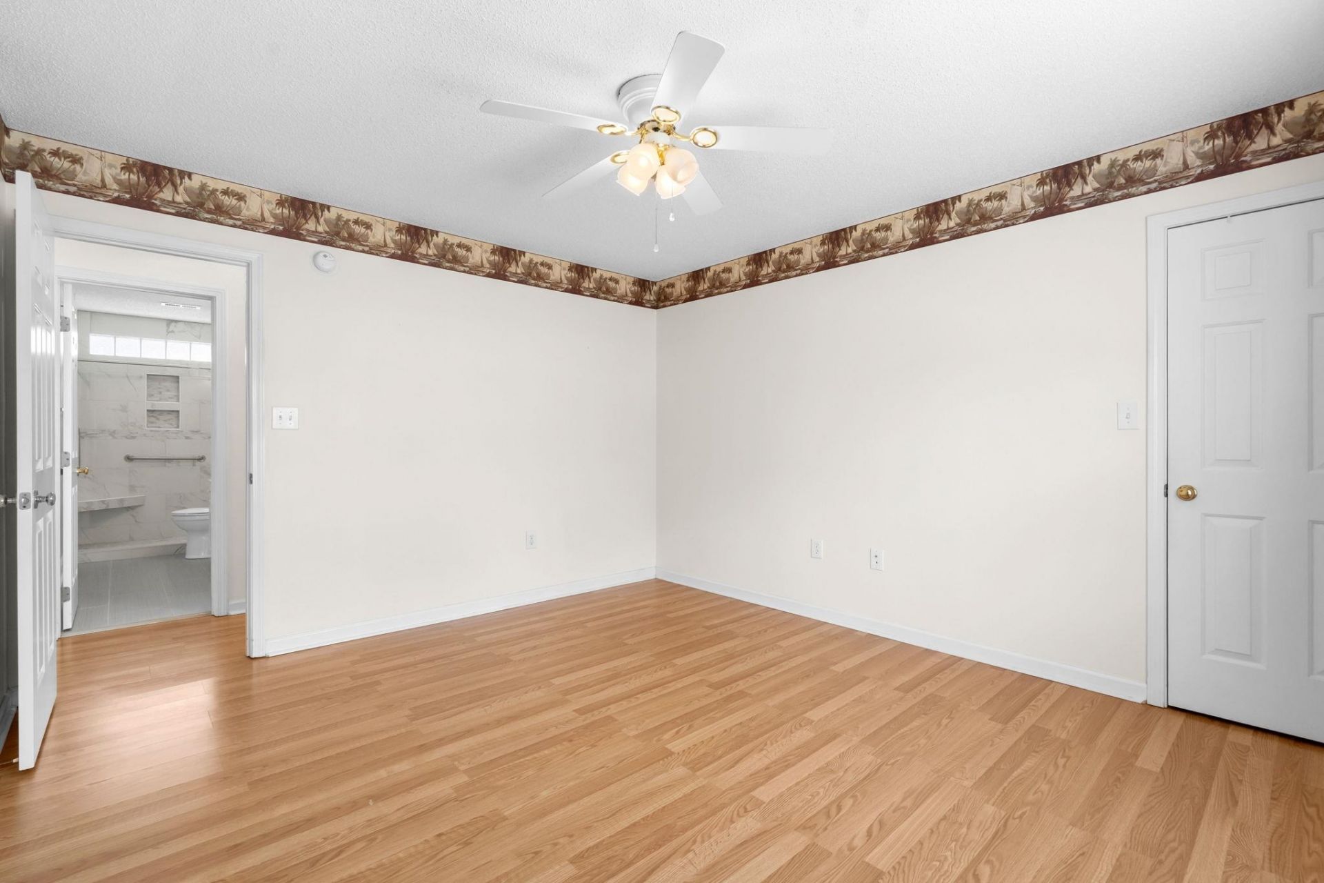 170 Sussex Ct. Photo 19