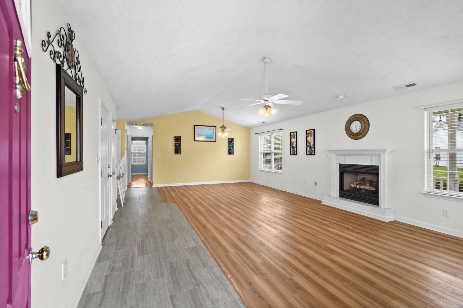 170 Sussex Ct. Photo 2