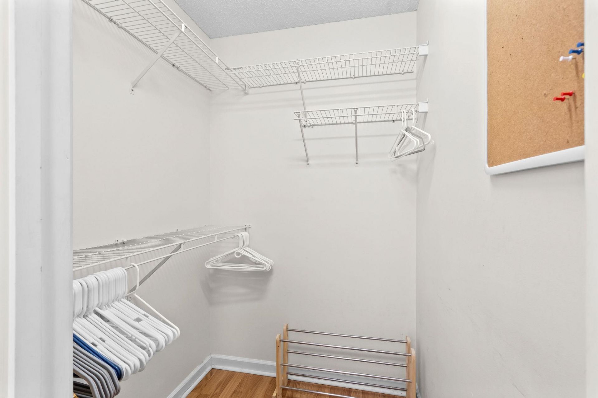 170 Sussex Ct. Photo 20