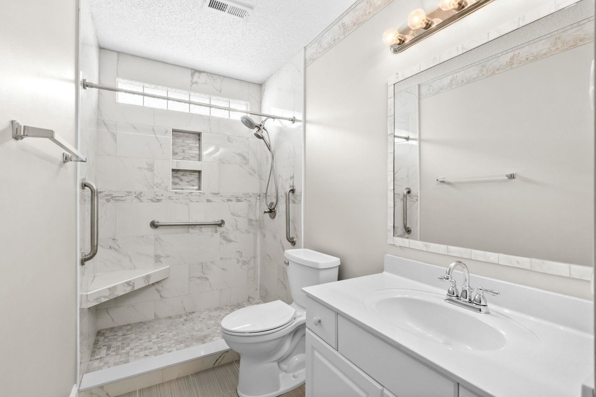 170 Sussex Ct. Photo 21