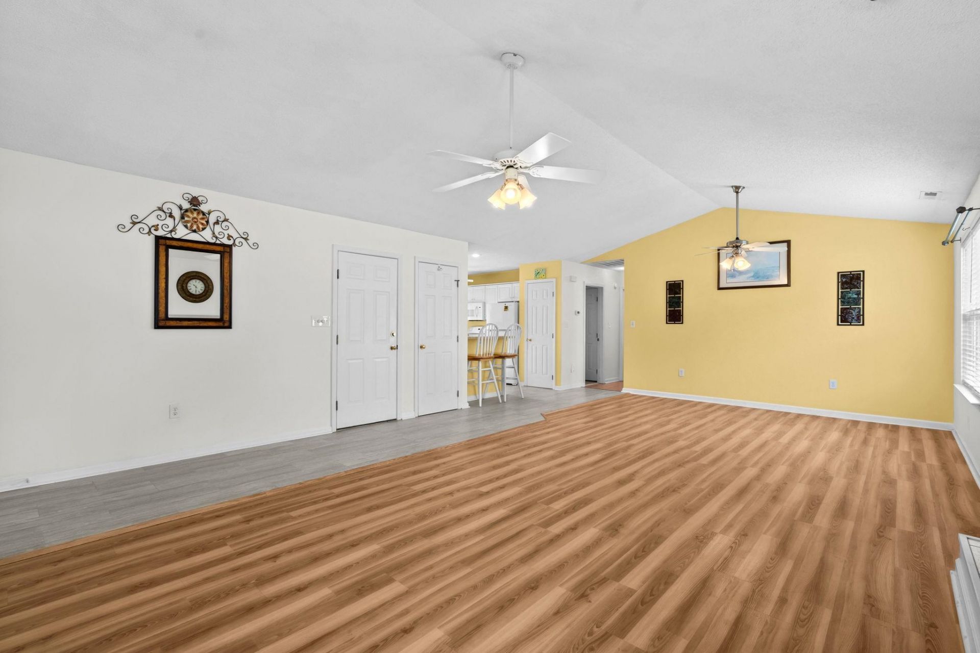 170 Sussex Ct. Photo 7