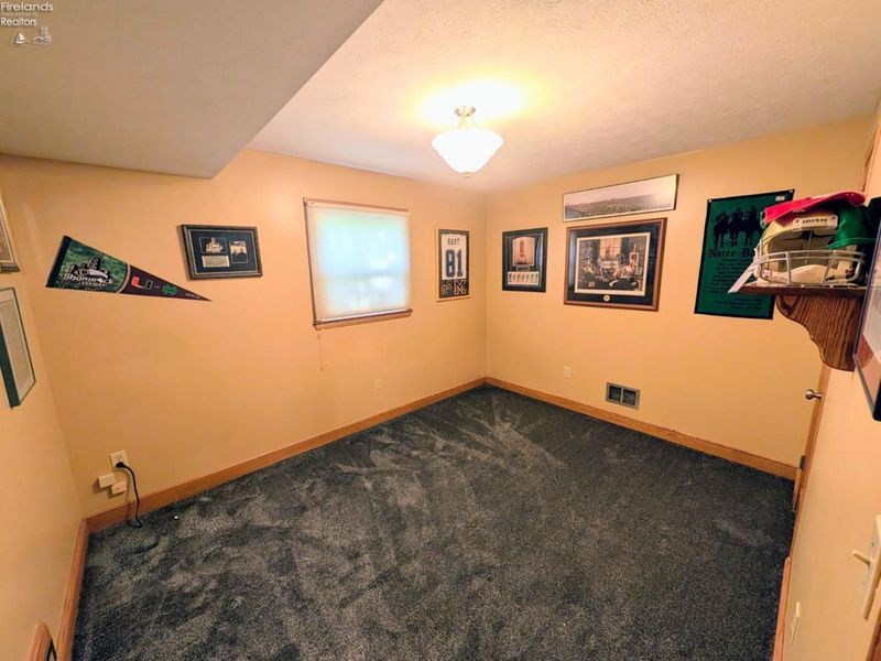 5917 HEYWOOD Road, Sandusky, OH 44870 Photo 5