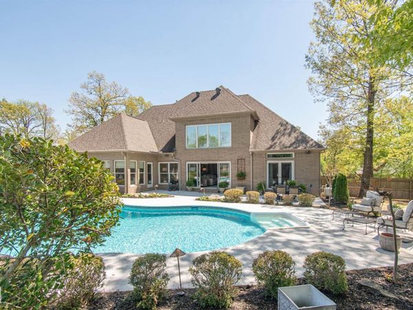 417 Huntcliff Drive, Jonesboro, AR 72404