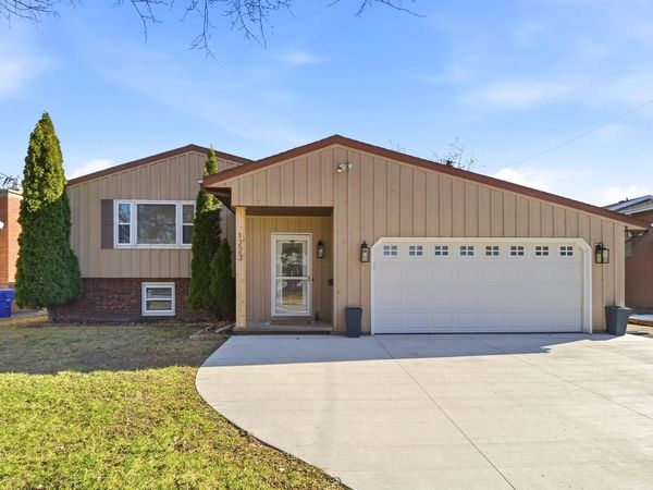 1223 W GRANT STREET, Appleton, WI 54914