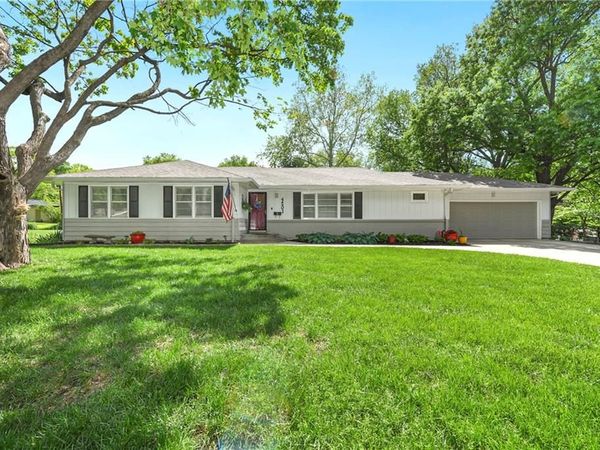 4201 W 98th Terrace, Overland Park, KS 66207