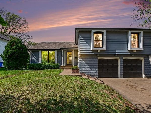 10602 W 102nd Terrace, Overland Park, KS 66214