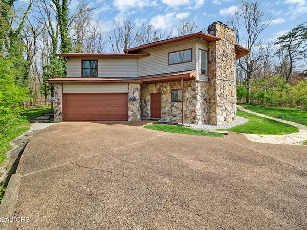 333 Snead Drive, Crossville, TN 38558