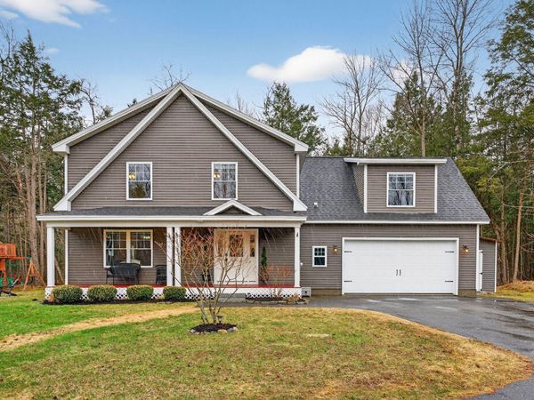 10 Newfield Road, Freeport, ME 04032