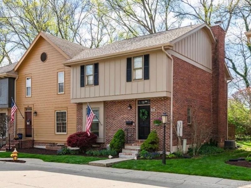 36 Nicholson Court, Washington Township, OH 45459 Photo 2