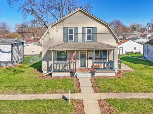 122 N Stott Street , Genoa, IL 60135