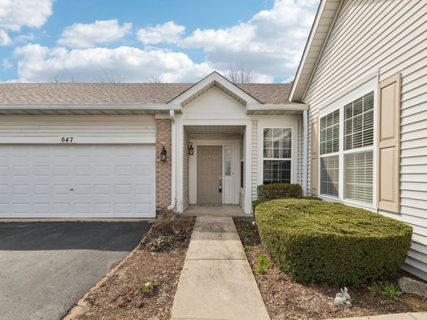 647 S Cadillac Circle , Romeoville, IL 60446