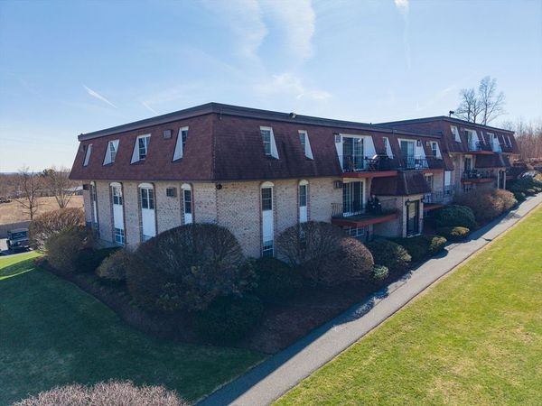 24 Williamsburg Ct, Unit 21, Shrewsbury, MA 01545