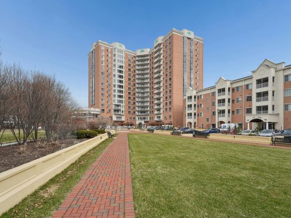 6600 Lyndale Avenue S, Unit 402, Richfield, MN 55423