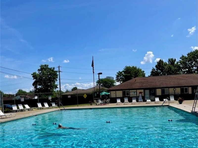 25600 Country Club Boulevard, Unit 18, North Olmsted, OH 44070 Photo 20