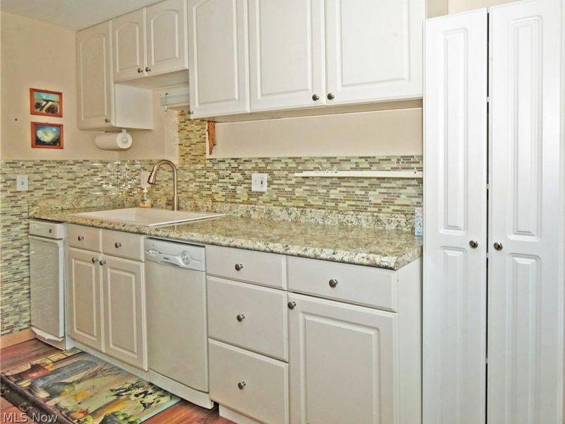 25600 Country Club Boulevard, Unit 18, North Olmsted, OH 44070 Photo 4