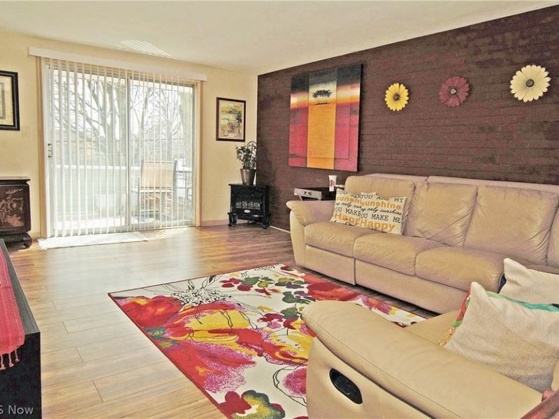 25600 Country Club Boulevard, Unit 18, North Olmsted, OH 44070 Photo 9