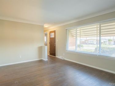 30705 Longfellow Avenue, Madison Heights, MI 48071