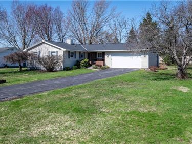 5875 Columbus Drive, Marcy, NY 13403