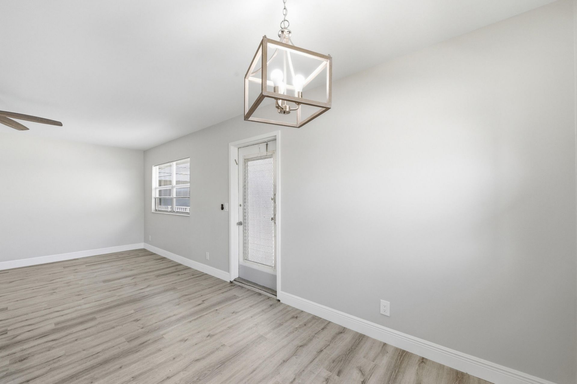 284 Flanders F, Delray Beach, FL 33484 Photo